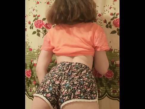 ❤️ Sexy jonk Babe deet hir Shorts op der Kamera of Fuckvideo bei eis ﹏