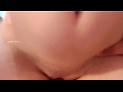 ❤️ Schlof an menger Schwëster sengem Zëmmer an esou sinn ech erwächt Fuckvideo bei eis ﹏